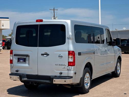 2018 Nissan NV Passenger NV3500 HD SL V8