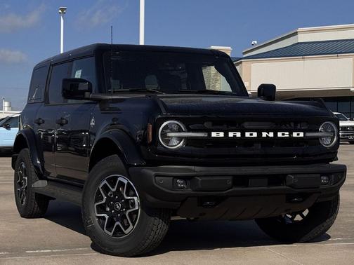 Shadow Black 2026 Ford Bronco Outer Banks