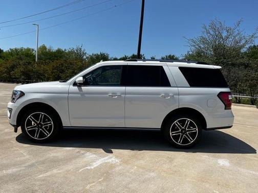 Photo 5 of 35 of 2021 Ford Expedition Limited