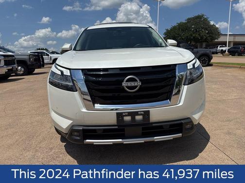 Pearl White Tricoat 2024 Nissan Pathfinder Platinum
