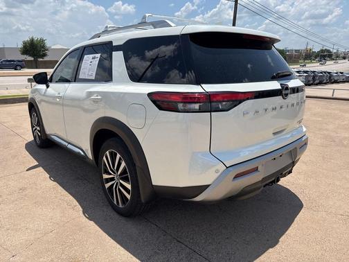 Pearl White Tricoat 2024 Nissan Pathfinder Platinum