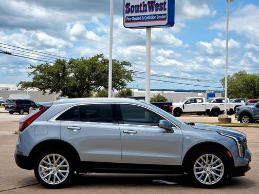 2023 Cadillac XT4 Luxury