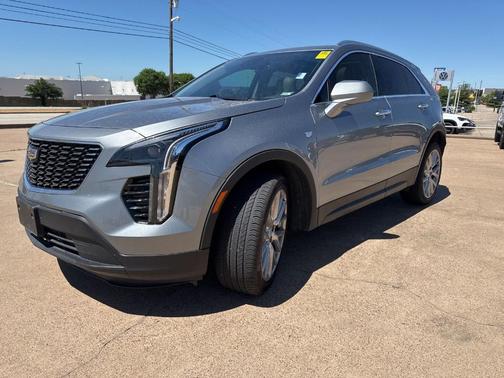 2023 Cadillac XT4 Luxury
