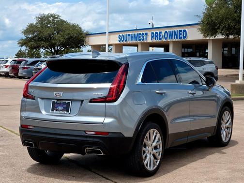 2023 Cadillac XT4 Luxury