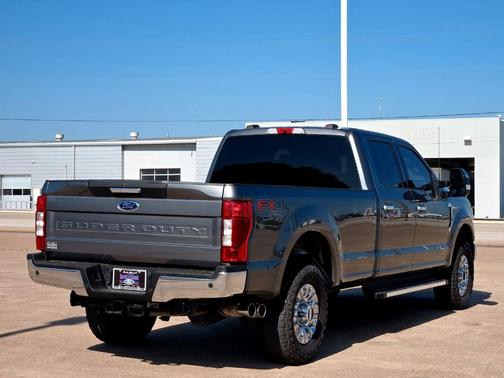 2022 Ford F-350 XLT