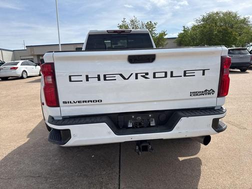 Summit White 2024 Chevrolet Silverado 3500 High Country