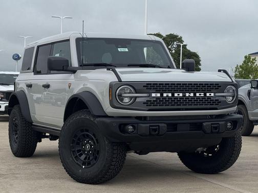 Avalanche Gray 2026 Ford Bronco Badlands