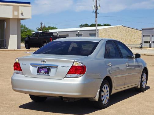 2006 Toyota Camry LE