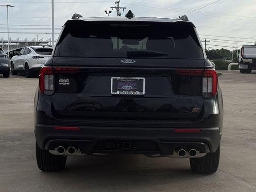 Agate Black Metallic 2026 Ford Explorer ST