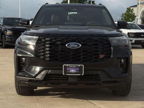 Agate Black Metallic 2026 Ford Explorer ST
