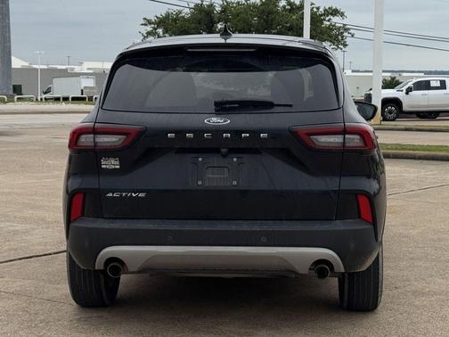 AGATE BLACK METALLIC 2023 Ford Escape Active