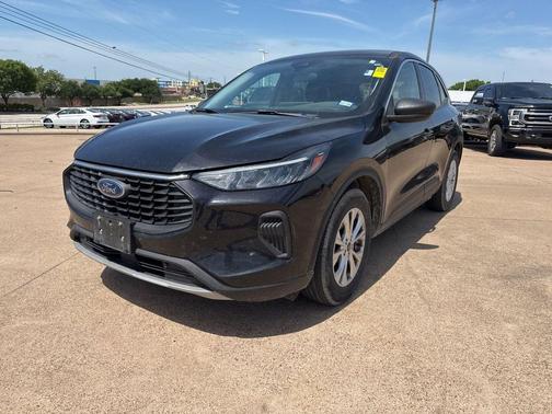 AGATE BLACK METALLIC 2023 Ford Escape Active
