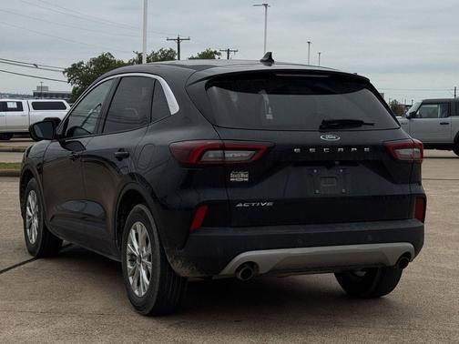 AGATE BLACK METALLIC 2023 Ford Escape Active