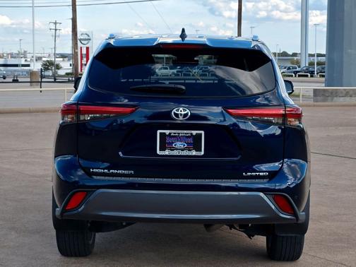 2023 Toyota Highlander L