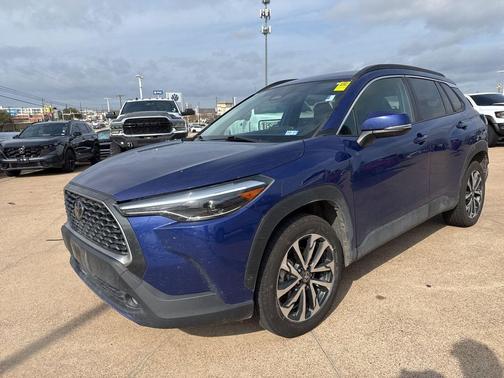 2024 Toyota Corolla Cross XLE