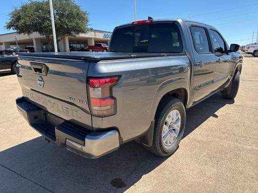 2024 Nissan Frontier SV