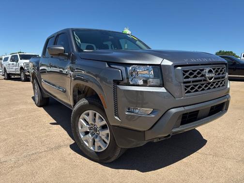 2024 Nissan Frontier SV