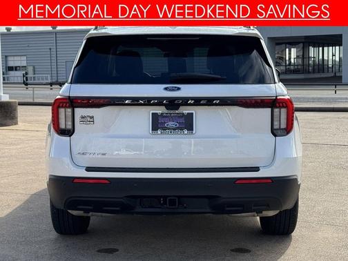 White Metallic 2025 Ford Explorer Active