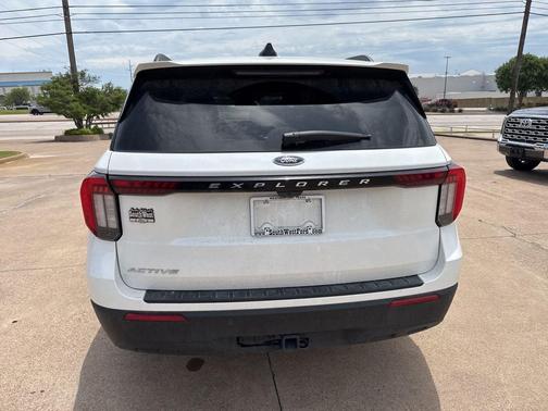 White Metallic 2025 Ford Explorer Active
