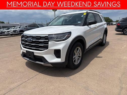 White Metallic 2025 Ford Explorer Active