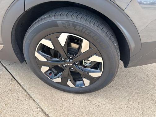 2024 Kia Sportage Plug-In Hybrid X-Line