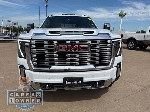 Summit White 2025 GMC Sierra 2500 Denali