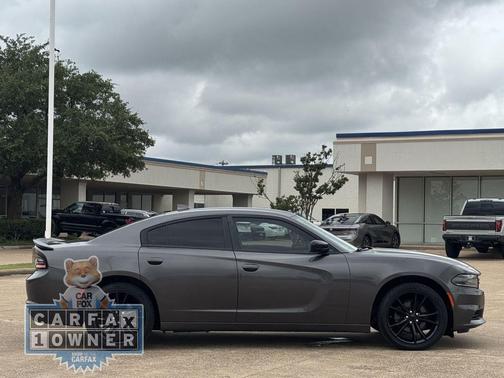 Granite Crystal Metallic Clearcoat 2016 Dodge Charger SXT