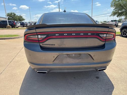 Granite Crystal Metallic Clearcoat 2016 Dodge Charger SXT
