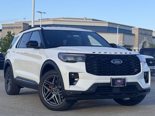 Star White Metallic Tri-Coat 2026 Ford Explorer ST