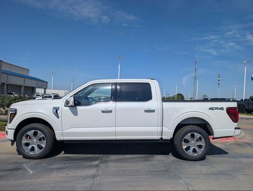 Star White Metallic Tri-Coat 2026 Ford F-150 Platinum