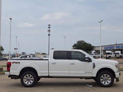 2022 Ford F-250 Platinum