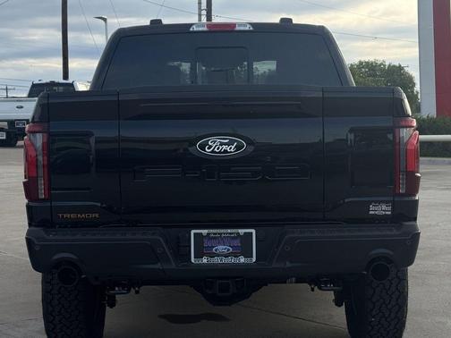 AGATE BLACK METALLIC 2026 Ford F-150 Tremor