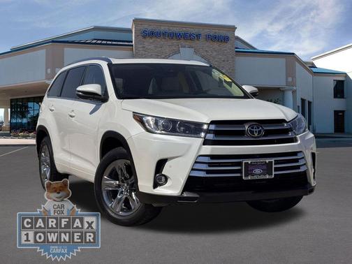 White 2019 Toyota Highlander Limited Platinum