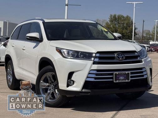 White 2019 Toyota Highlander Limited Platinum