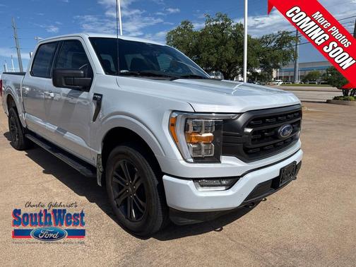 Oxford White 2022 Ford F-150 XLT