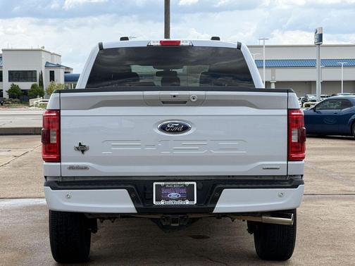 Oxford White 2022 Ford F-150 XLT