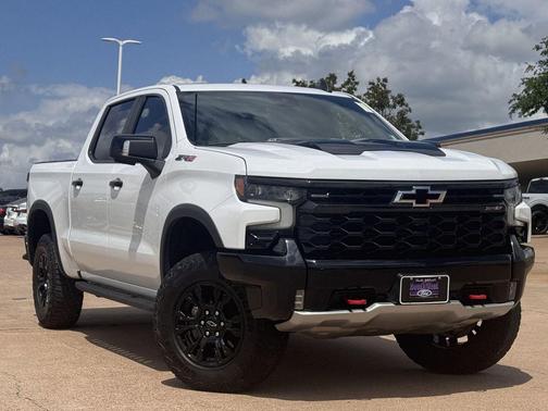 Summit White 2022 Chevrolet Silverado 1500 ZR2