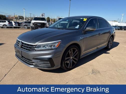 2017 Volkswagen Passat 1.8T R-Line