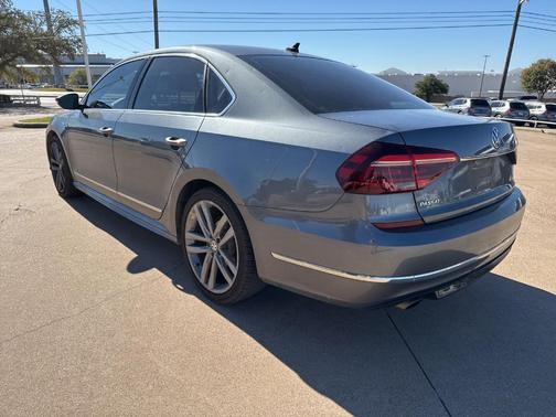 2017 Volkswagen Passat 1.8T R-Line