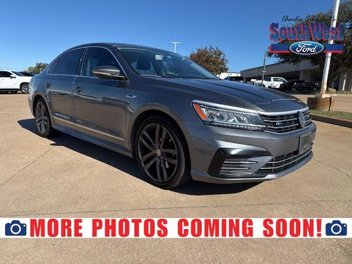 2017 Volkswagen Passat 1.8T R-Line