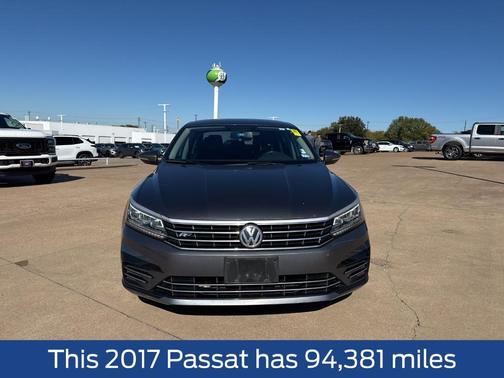 2017 Volkswagen Passat 1.8T R-Line