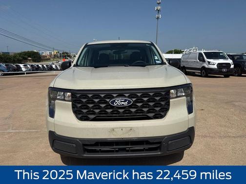 Desert Sand 2025 Ford Maverick XL