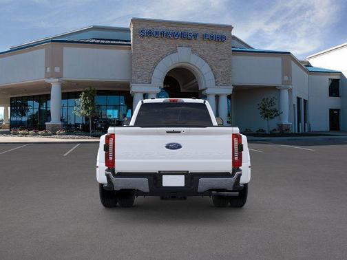 2025 Ford F-350 Lariat Super Duty