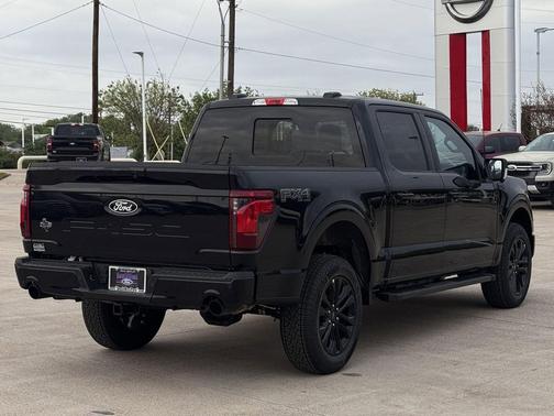 Agate Black Metallic 2026 Ford F-150 XLT