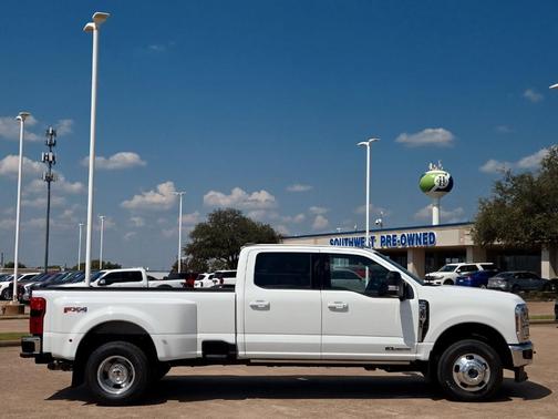 2025 Ford F-350 Lariat Super Duty