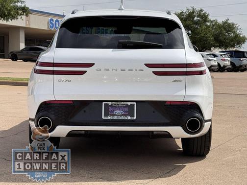 2023 Genesis GV70 2.5T