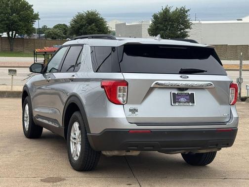 ICONIC SILVER METALLIC 2020 Ford Explorer XLT