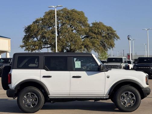 Oxford White 2026 Ford Bronco Big Bend