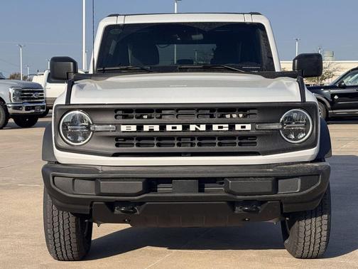 Oxford White 2026 Ford Bronco Big Bend