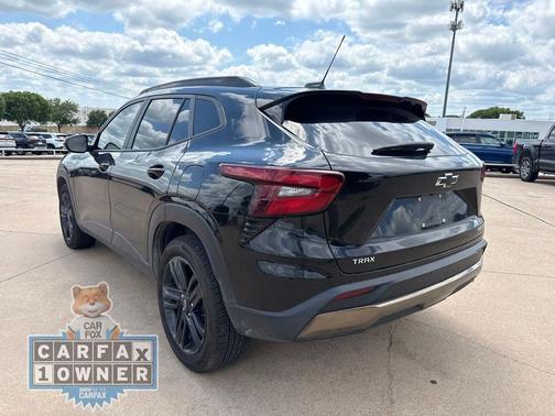 Mosaic Black Metallic 2025 Chevrolet Trax ACTIV